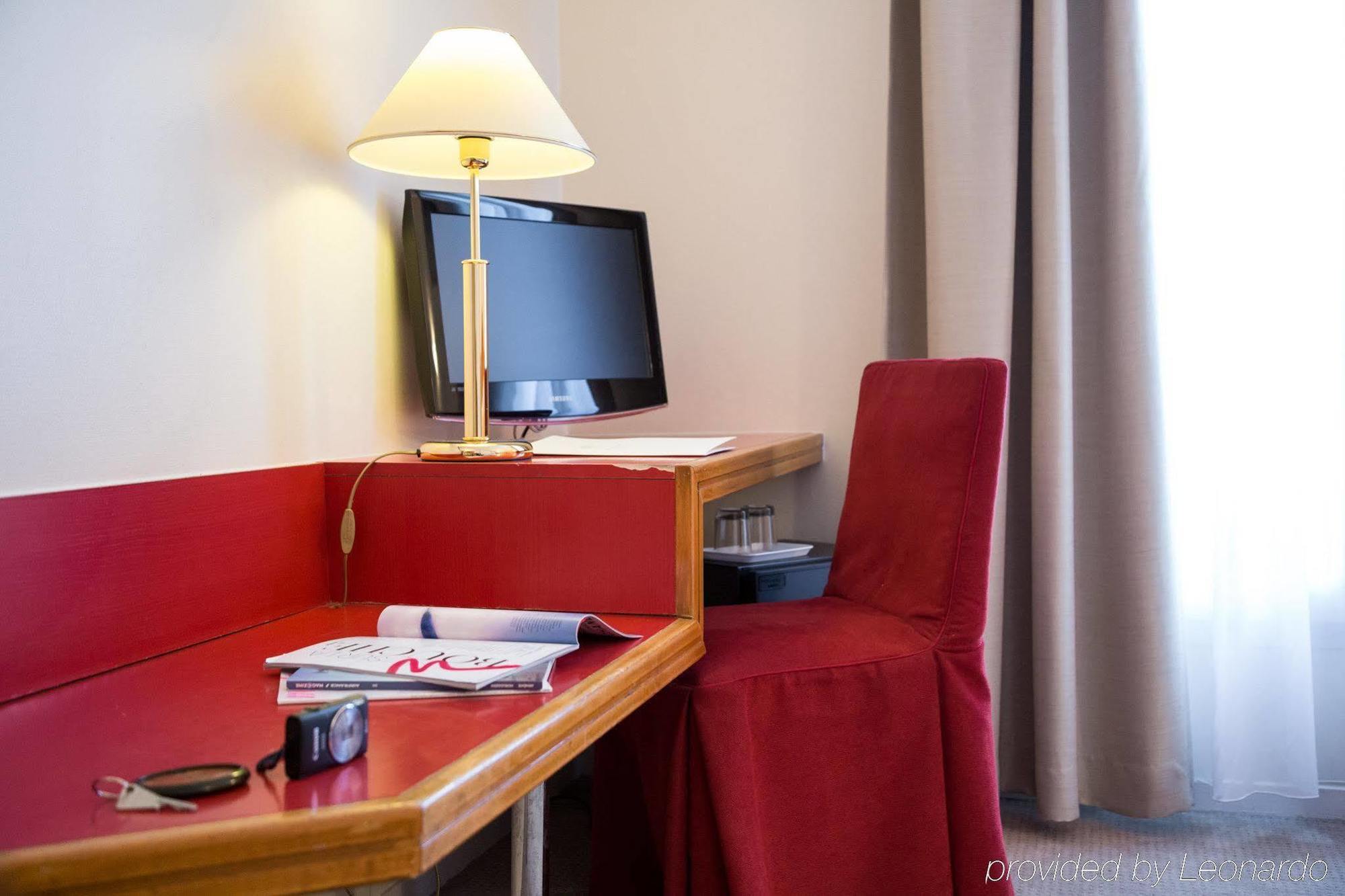 Hotel Fertel Maillot Parigi Esterno foto